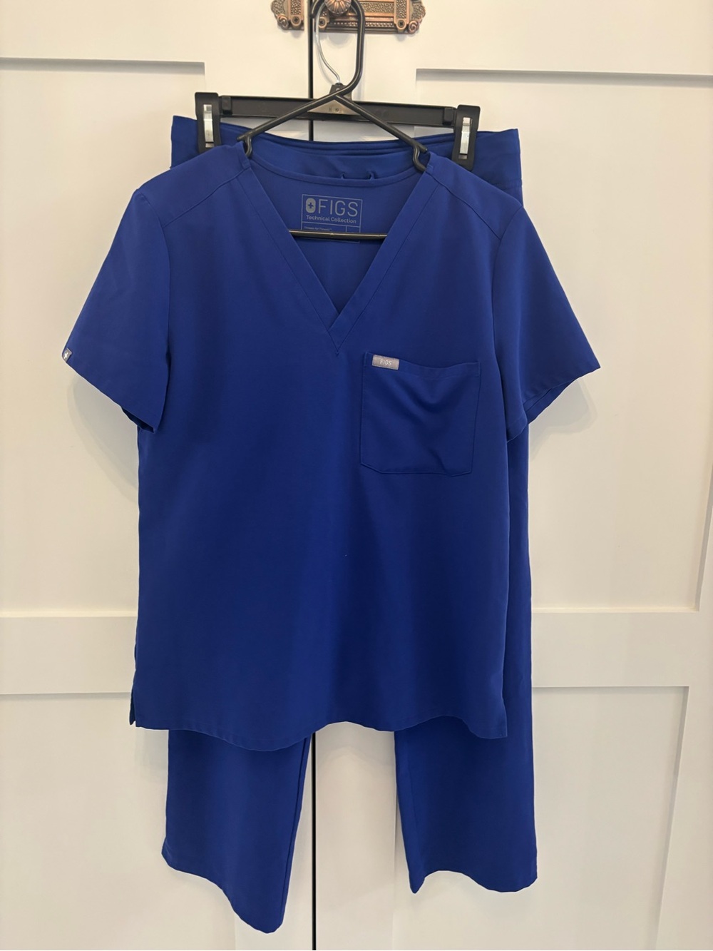 Figs Deep Royal Blue set EUC